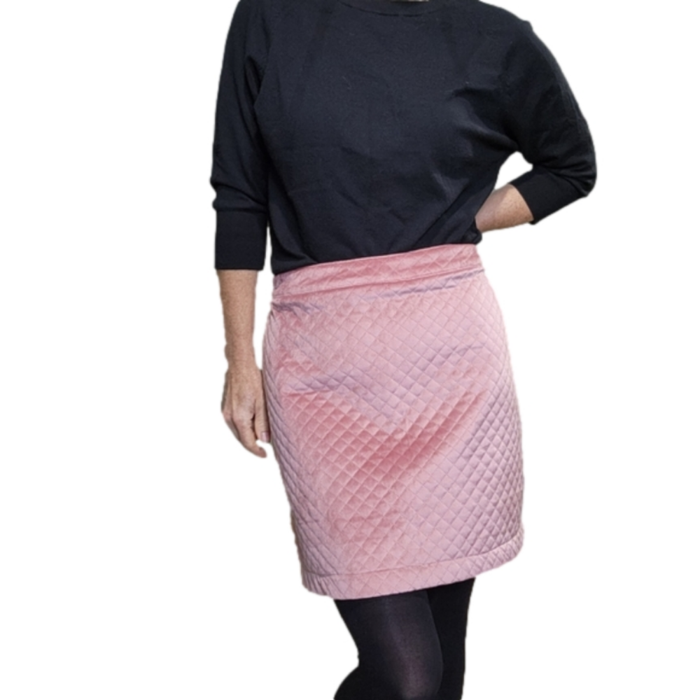 Pencil skirt mini quilted velvet Soft pink color Exposed zipper Size L ALYA